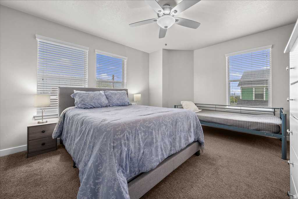 2504 N KNIGHTS LN Layton, UT 84041