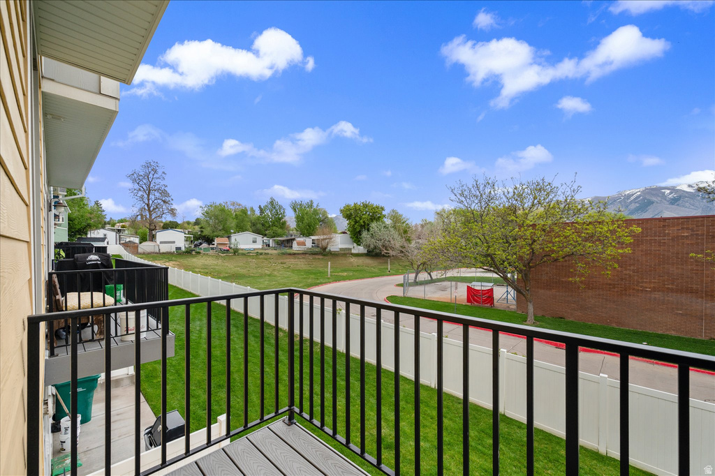 2504 N KNIGHTS LN Layton, UT 84041