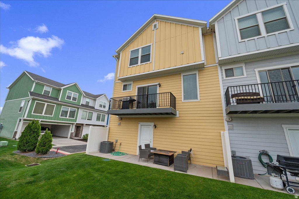 2504 N KNIGHTS LN Layton, UT 84041