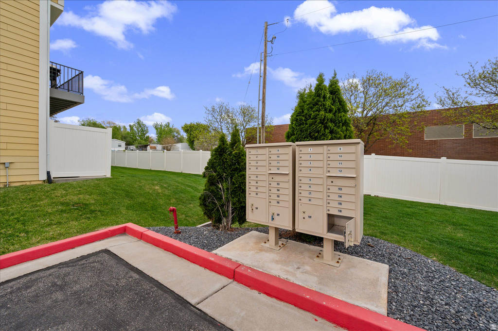 2504 N KNIGHTS LN Layton, UT 84041