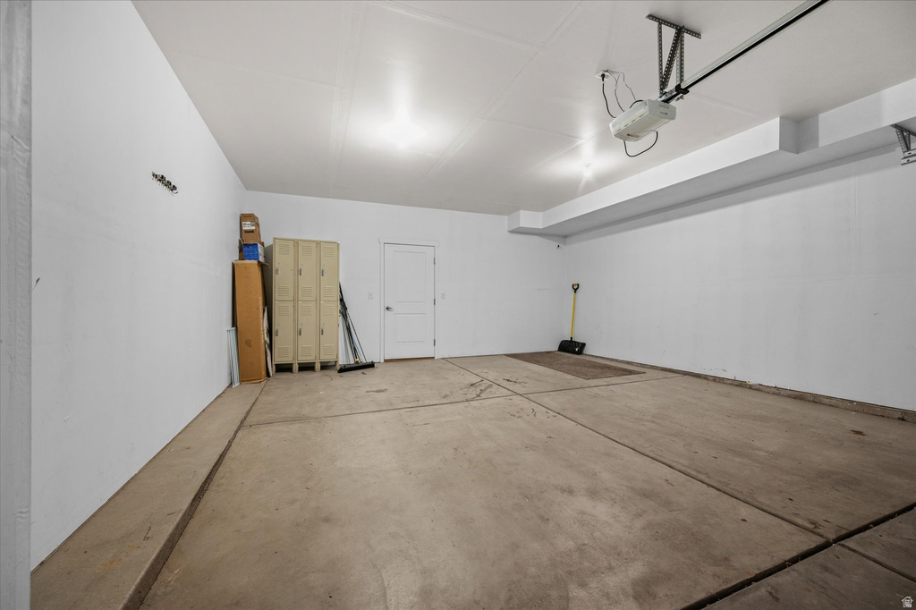 2504 N KNIGHTS LN Layton, UT 84041