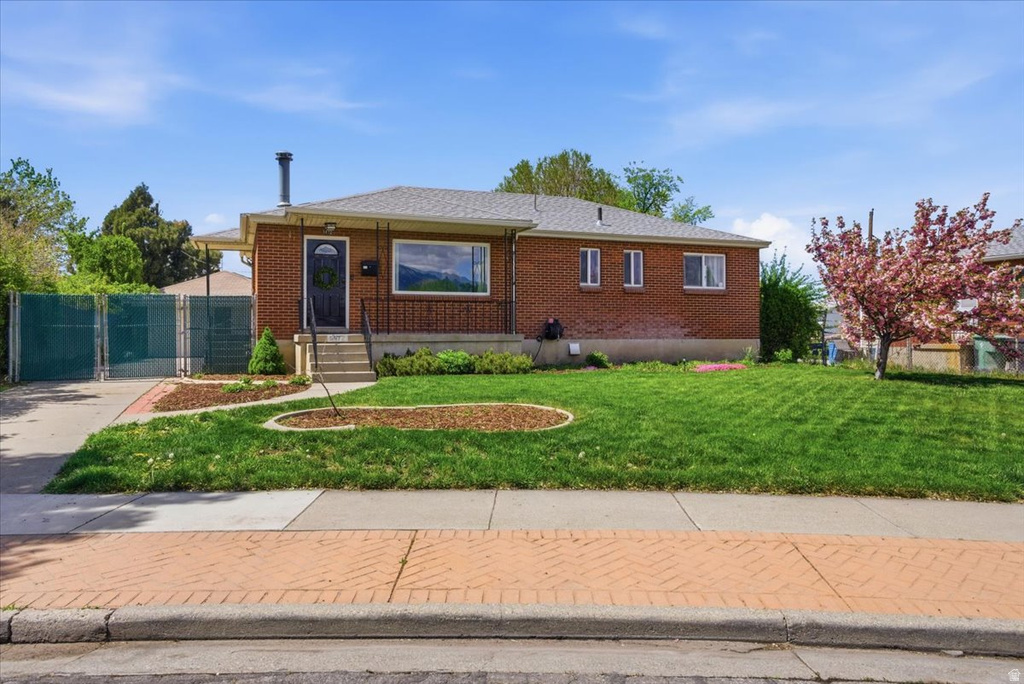 5972 S LA SALLE DR Murray, UT 84123