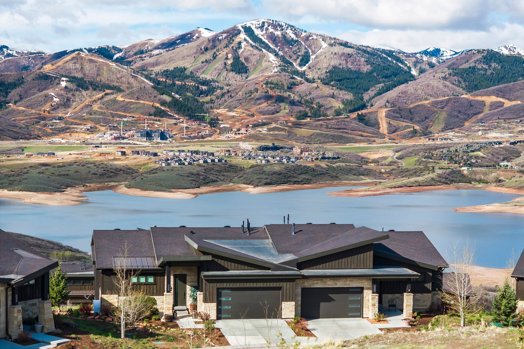 11258 N SHORELINE CT #59 Hideout, UT 84036