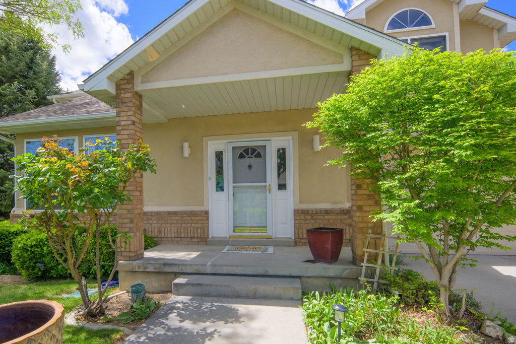 11390 S MARIPOSA WAY Sandy, UT 84094