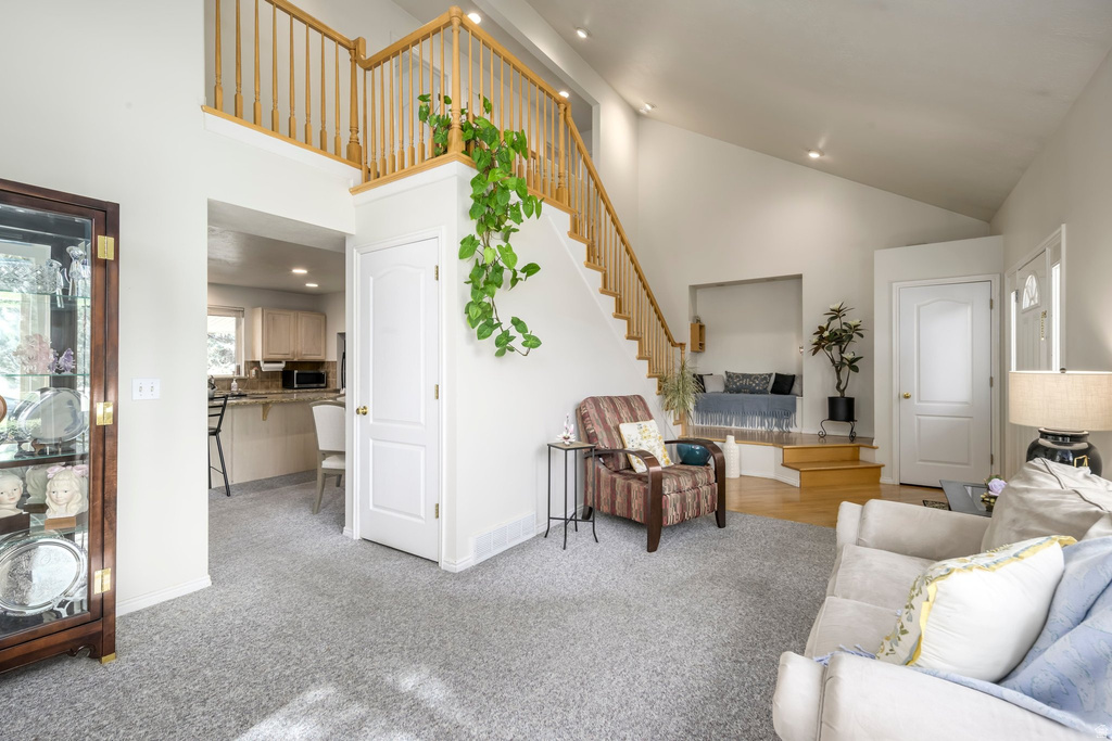 11390 S MARIPOSA WAY Sandy, UT 84094