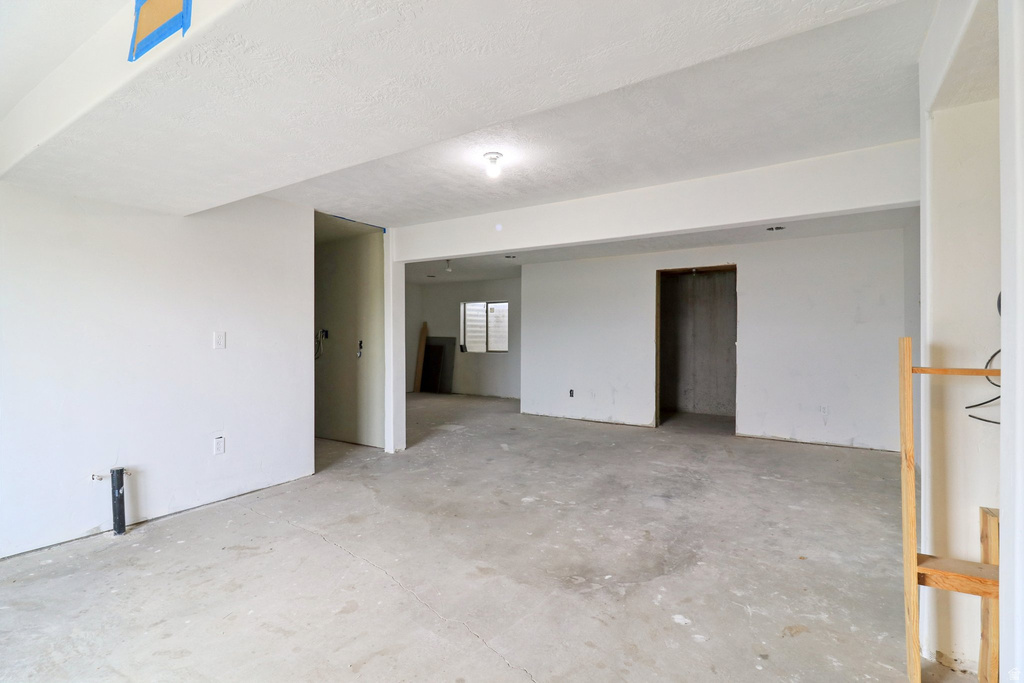 486 W MEADOW CREST WAY Saratoga Springs, UT 84045