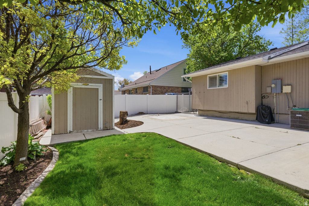 5417 S COLLISEUM CT Taylorsville, UT 84129