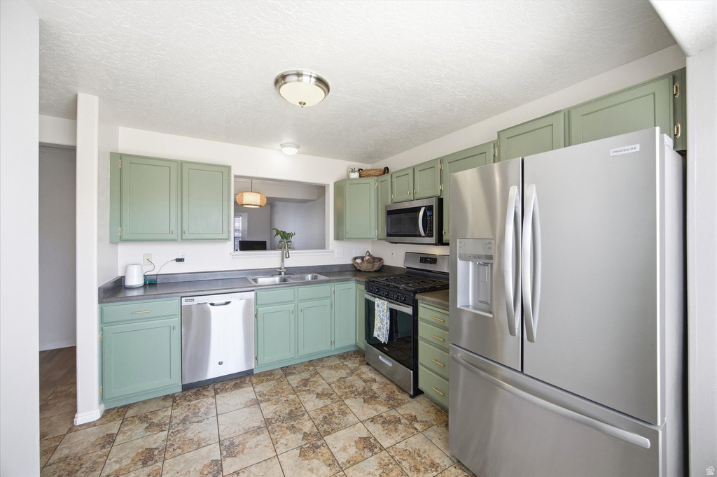 780 E HAMLET CIR Midway, UT 84049