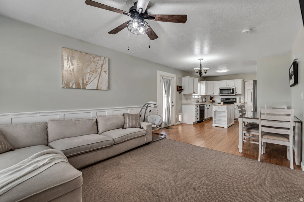 244 W VINEYARD WAY Saratoga Springs, UT 84045