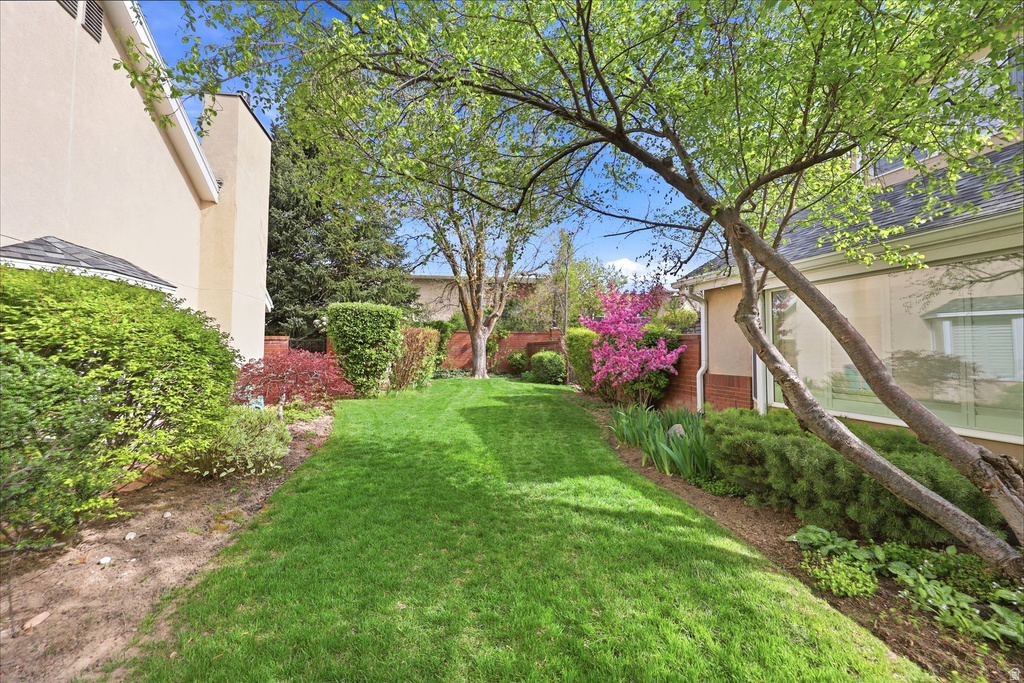 2095 E SIERRA RIDGE CT Salt Lake City, UT 84109