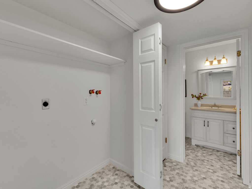 136 E 3800 ST Provo, UT 84604