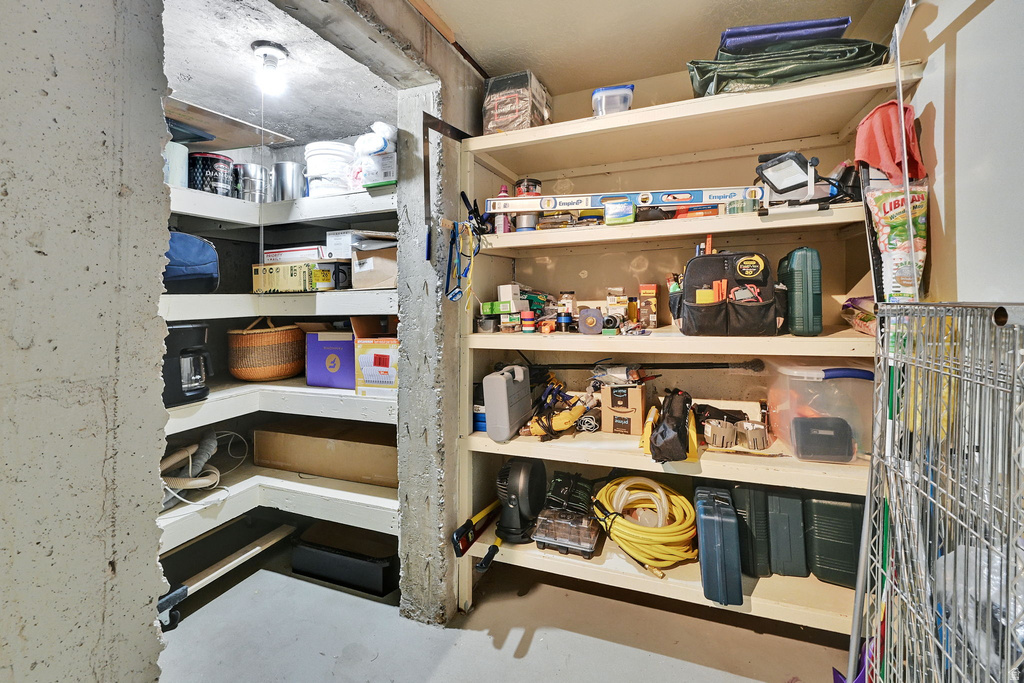 2947 N 1250 E North Ogden, UT 84414