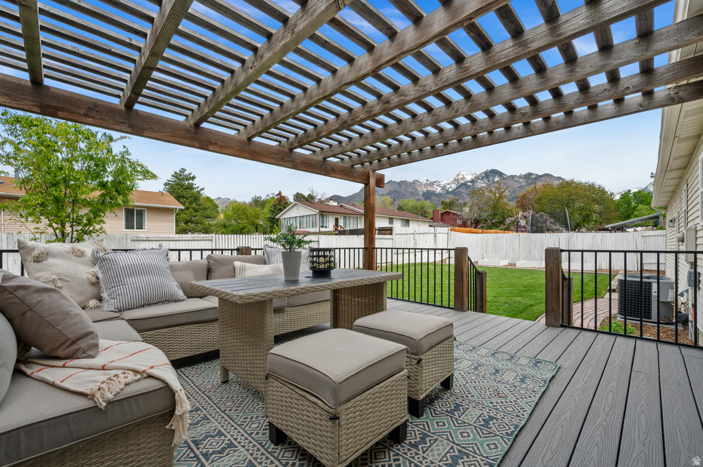 2435 FALCON WAY Sandy, UT 84093