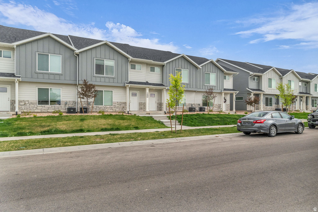 1402 N MEADOW LN Spanish Fork, UT 84660