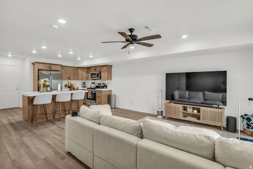 1402 N MEADOW LN Spanish Fork, UT 84660