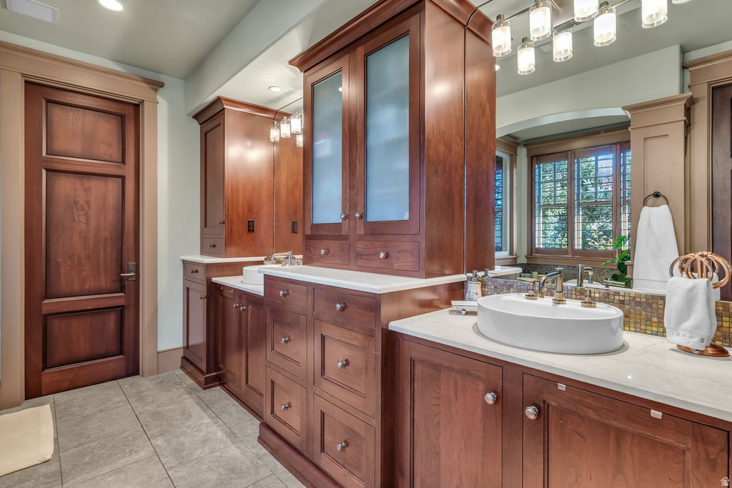 1733 S SUGARHOUSE LN Salt Lake City, UT 84108