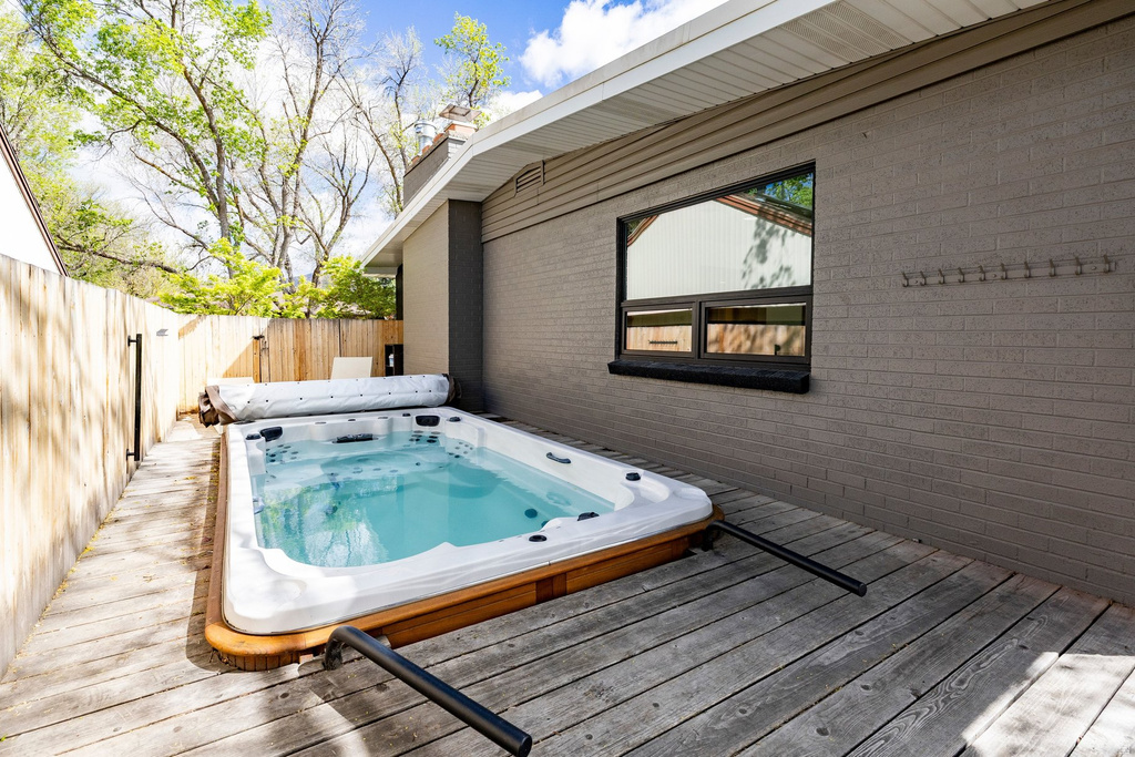 2070 E BROWNING AVE Salt Lake City, UT 84108