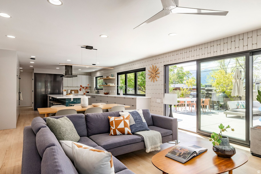 2070 E BROWNING AVE Salt Lake City, UT 84108