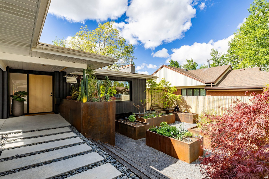 2070 E BROWNING AVE Salt Lake City, UT 84108