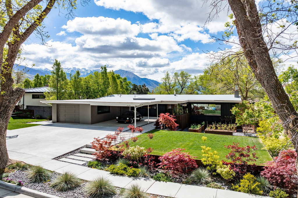 2070 E BROWNING AVE Salt Lake City, UT 84108