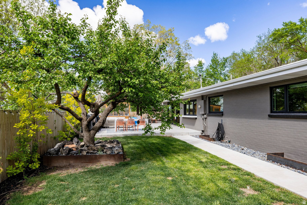 2070 E BROWNING AVE Salt Lake City, UT 84108