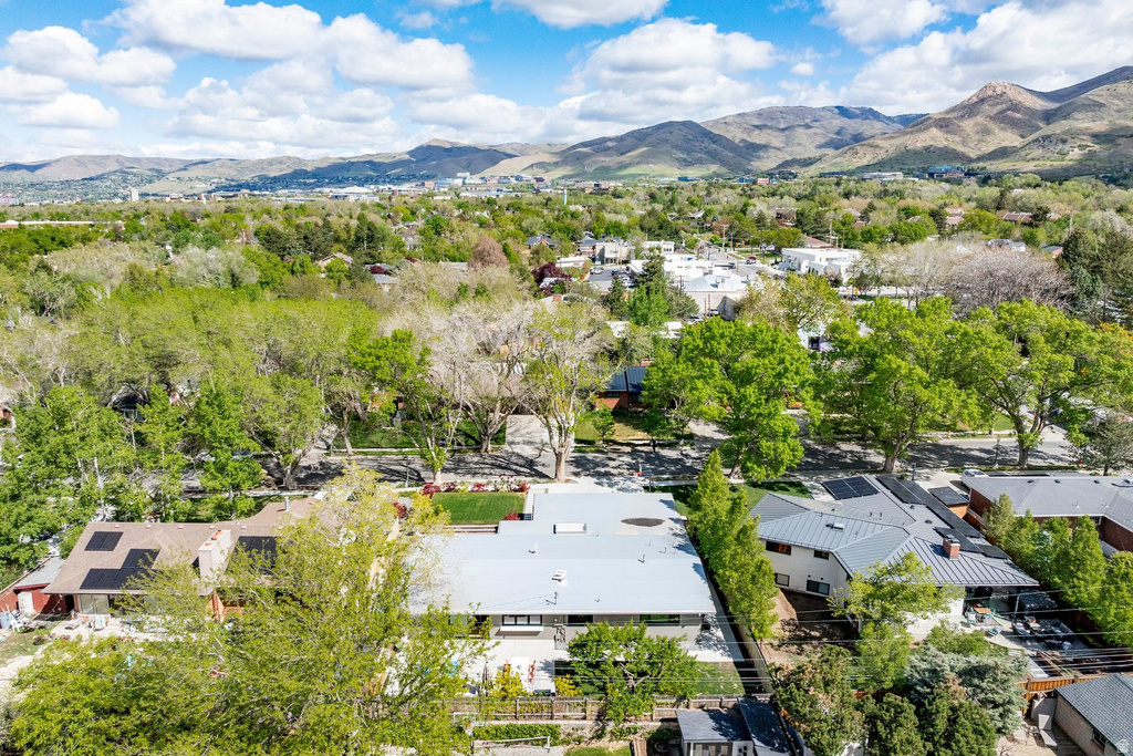 2070 E BROWNING AVE Salt Lake City, UT 84108