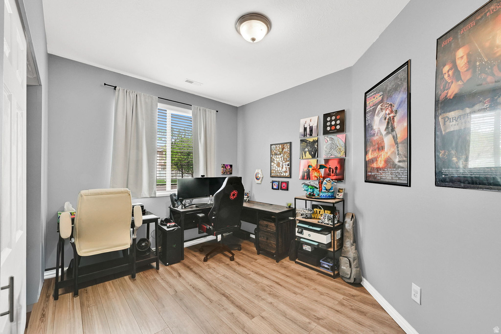 302 N FOXBORO DR North Salt Lake, UT 84054