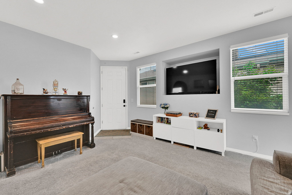 302 N FOXBORO DR North Salt Lake, UT 84054