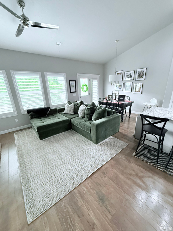 1073 BLACKSTONE DR Fruit Heights, UT 84037