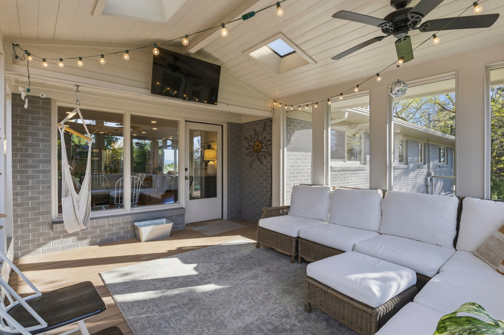 2029 E GENTILE Layton, UT 84040