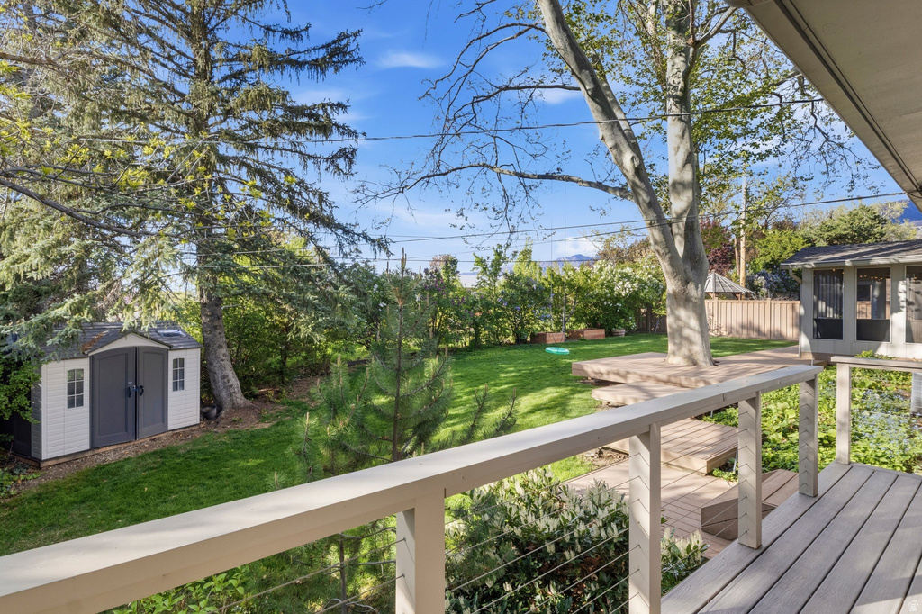 2029 E GENTILE Layton, UT 84040