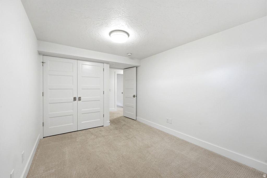 8917 S SUNRIDGE DR Sandy, UT 84093