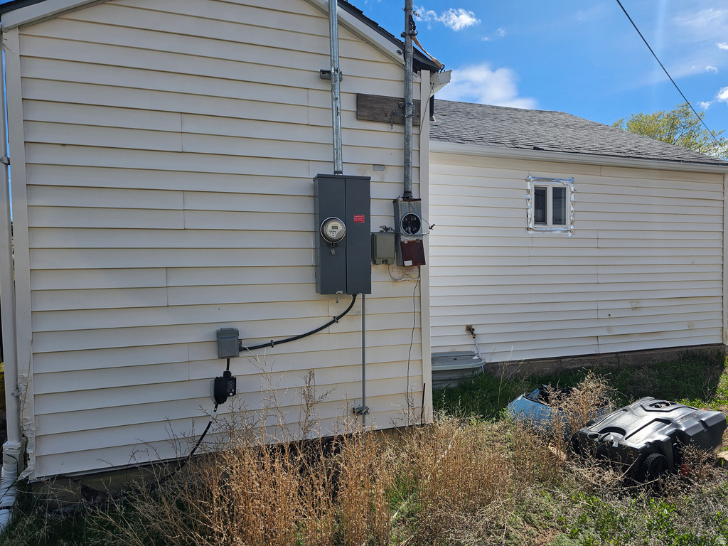 163 CARSON AVE East Carbon, UT 84520