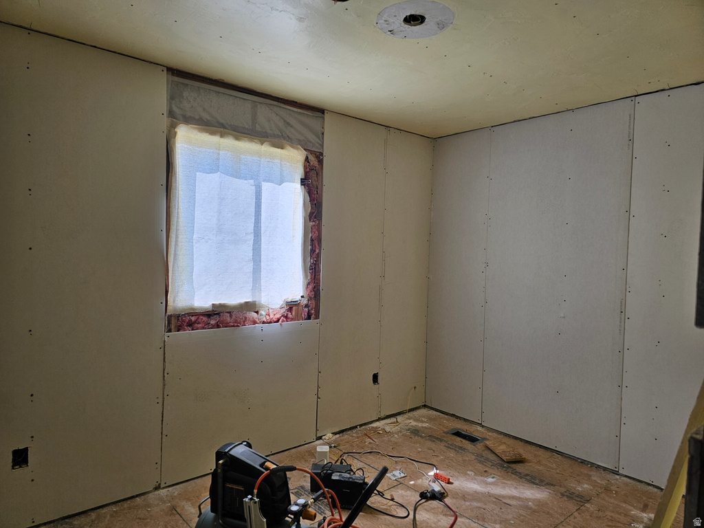 163 CARSON AVE East Carbon, UT 84520