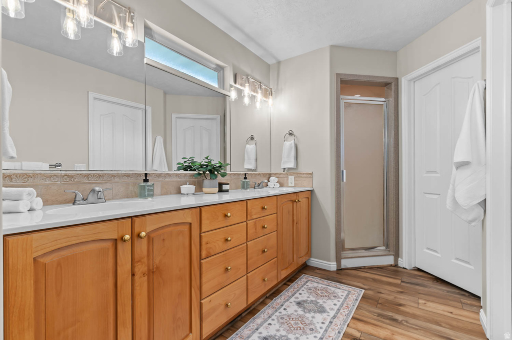 184 N WOOD HILL LN North Salt Lake, UT 84054