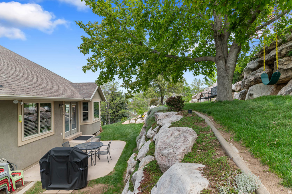 184 N WOOD HILL LN North Salt Lake, UT 84054