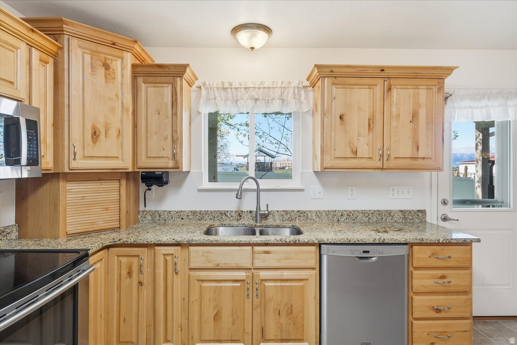 232 W 60 S Hyde Park, UT 84318