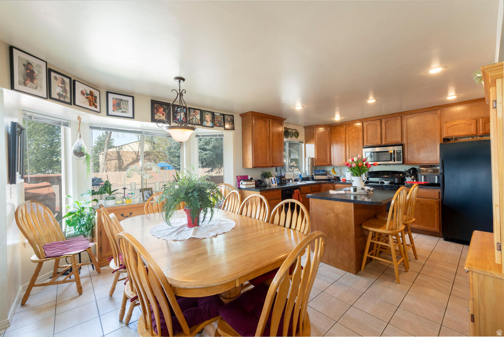 7456 SOUTHCREST CIR Midvale, UT 84047