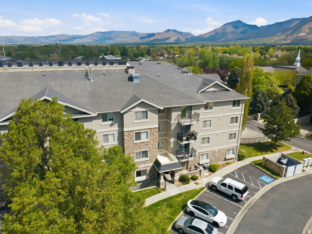 1205 E PRIVET DR #102 Cottonwood Heights, UT 84121