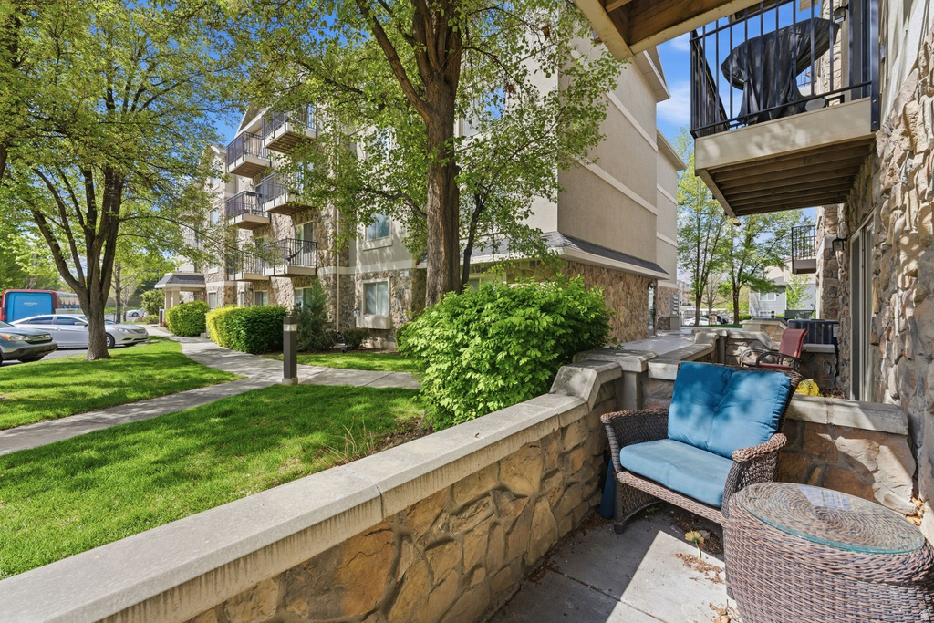 1205 E PRIVET DR #102 Cottonwood Heights, UT 84121