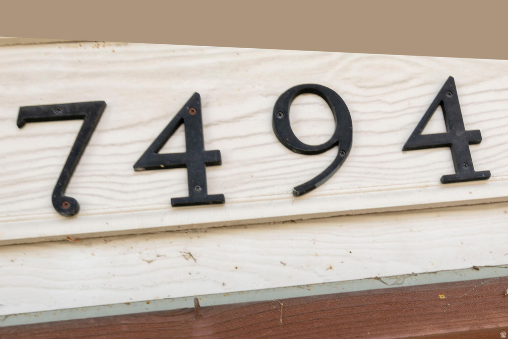 7496 SOUTHCREST CIR Midvale, UT 84047