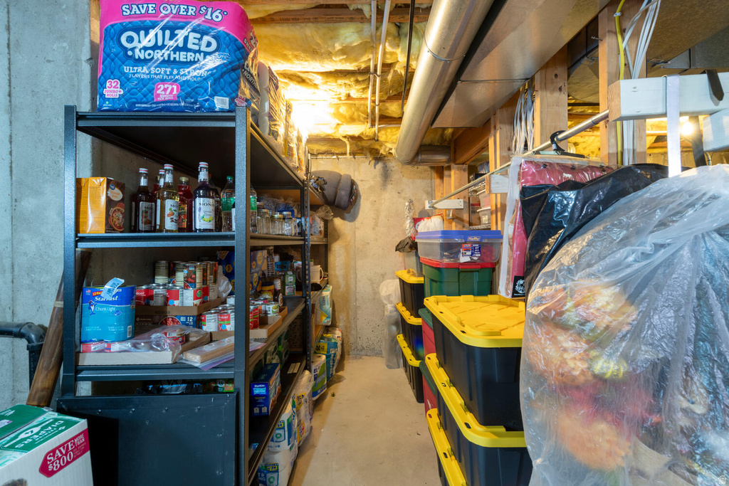 7490 SOUTHCREST CIR Midvale, UT 84047