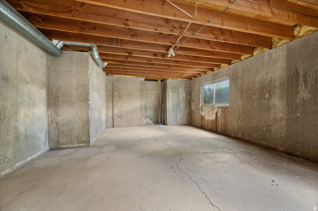 370 W 5600 S Washington Terrace, UT 84405