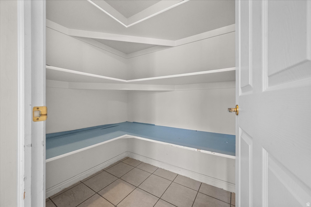 370 W 5600 S Washington Terrace, UT 84405