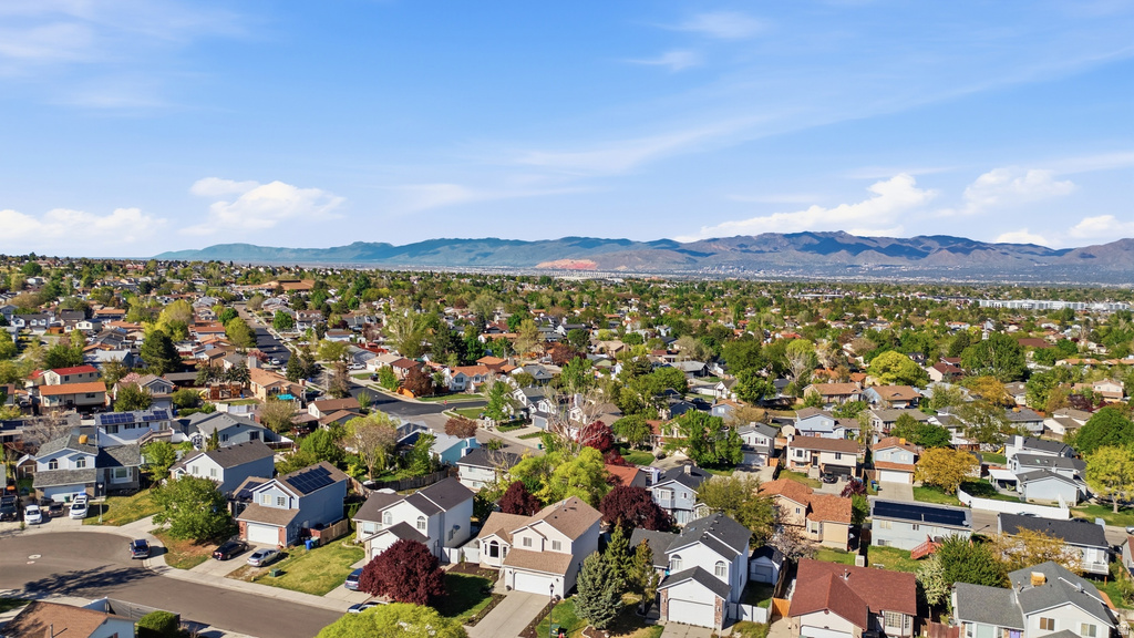 5466 W ARISTADA AVE West Jordan, UT 84081