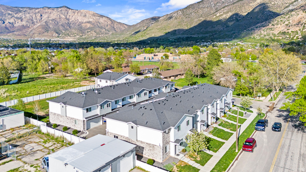 424 E CANFIELD DR Ogden, UT 84404