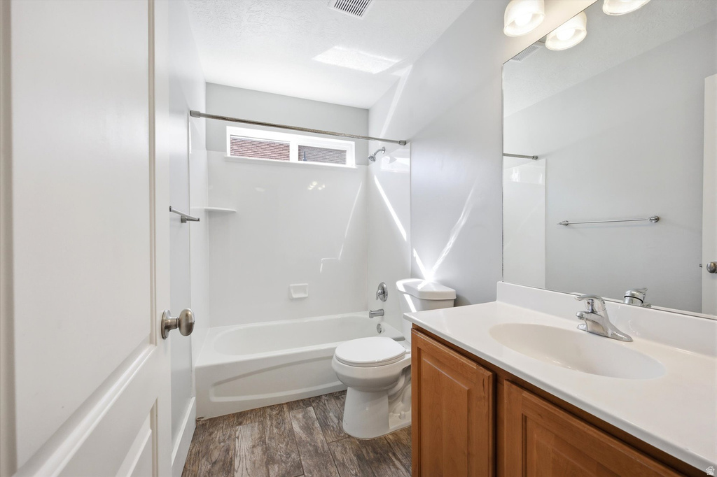 7884 N RUBY VALLEY DR Eagle Mountain, UT 84005