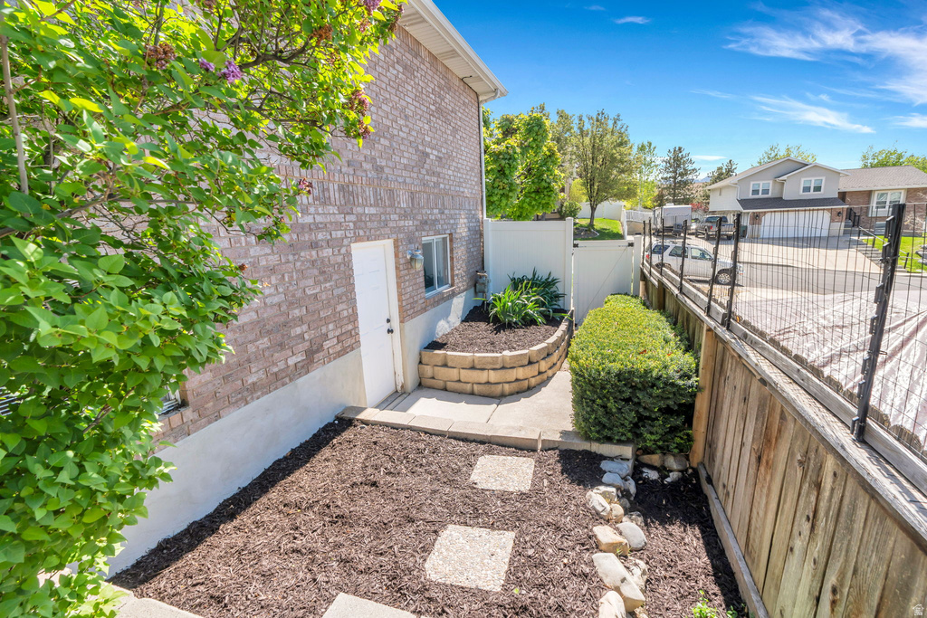 527 N 1180 E Pleasant Grove, UT 84062