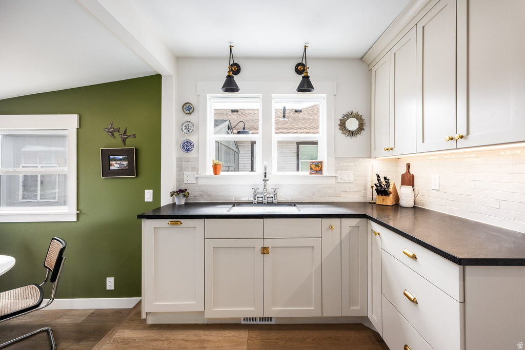 853 S LAKE ST Salt Lake City, UT 84105