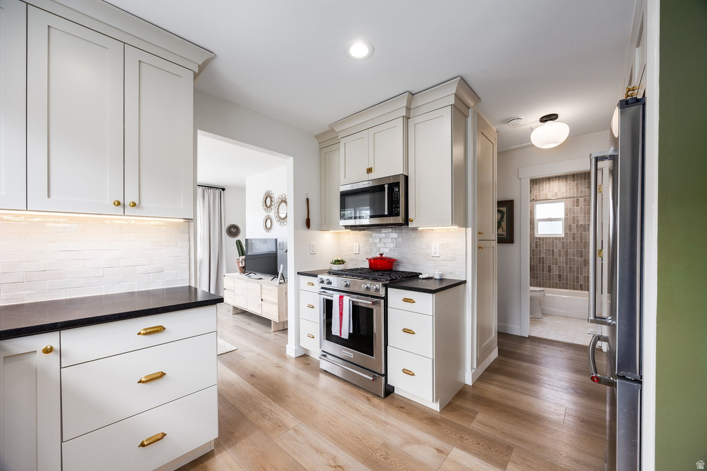 853 S LAKE ST Salt Lake City, UT 84105